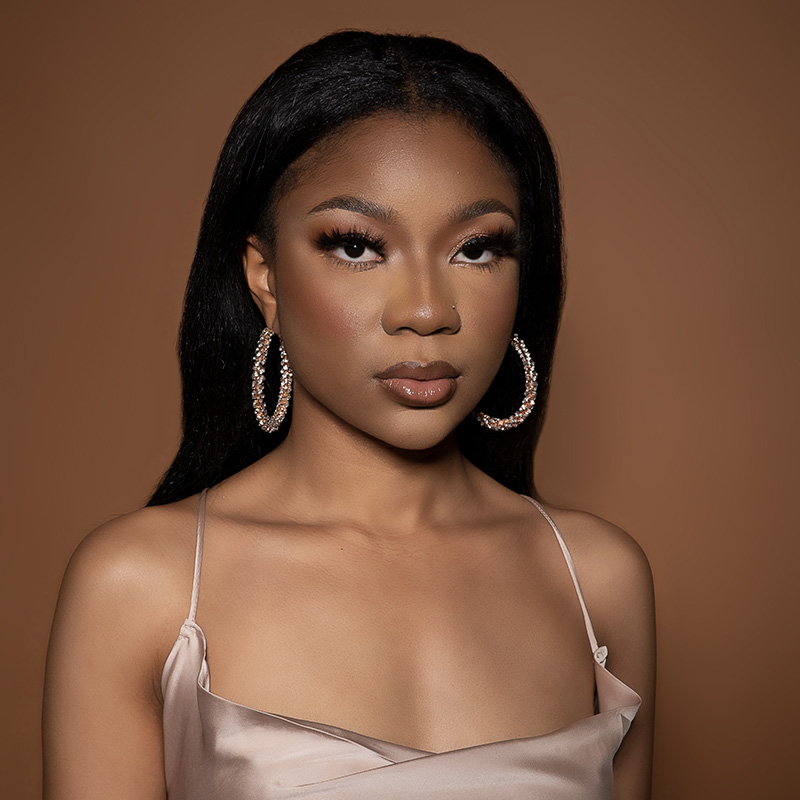 Seania Burnett headshot