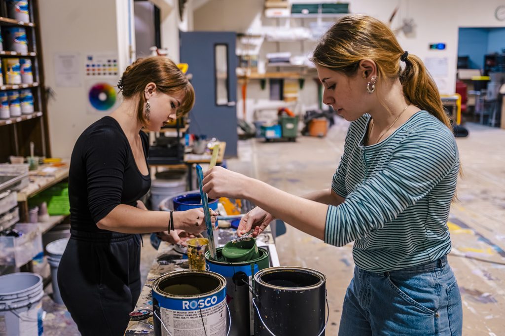 THR 140L - Stagecrafts: Scenery Lab Photo