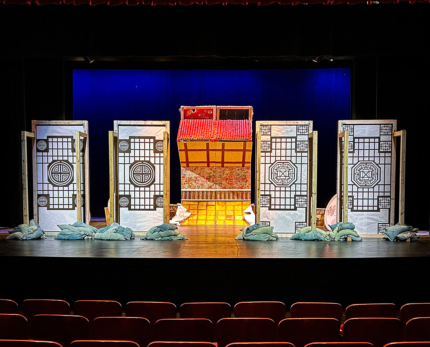 Một con Dợi, by Quan Apollo: MFA Thesis Exhibition, UNCG Auditorium