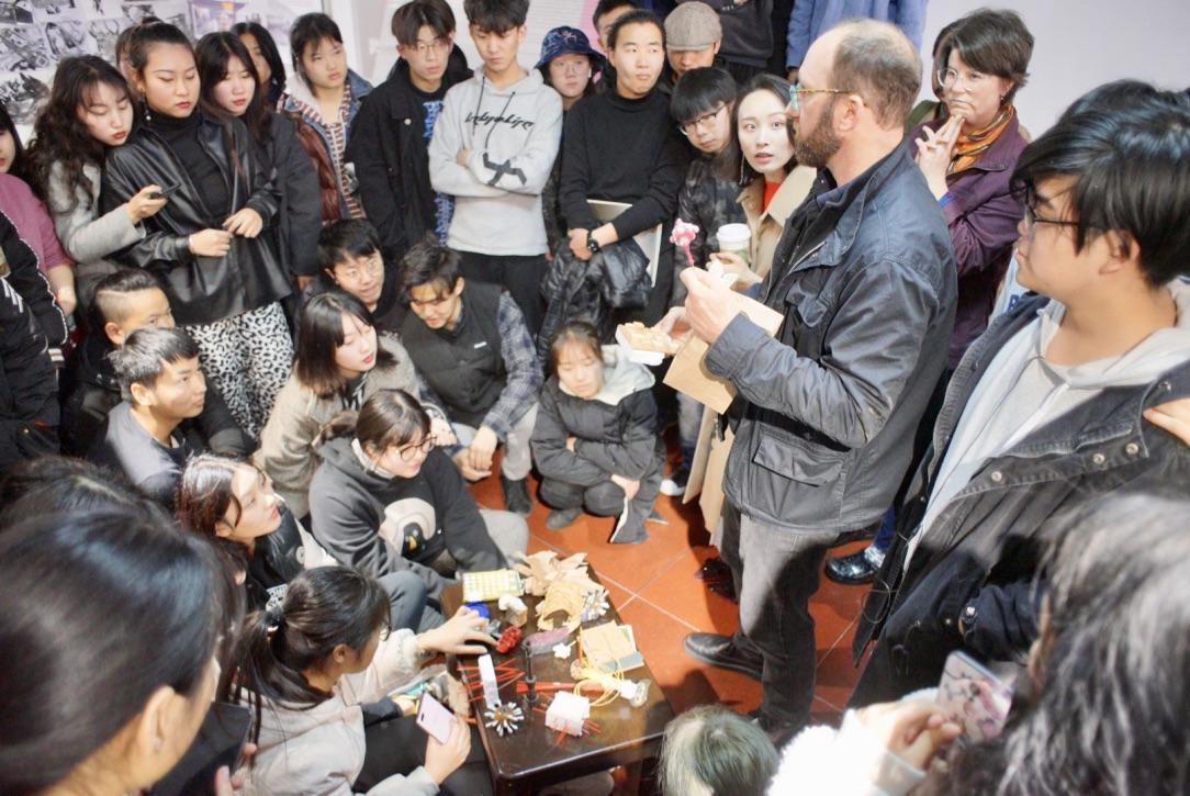 2019	Printmaking and Drawing Faculty Christopher Thomas and Barbara Campbell Thomas travel to Chengdu, China to teach a week-long mixed media drawing workshop to 75 students at the Chengdu Academy of Fine Art.